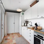 Casa De 1 *