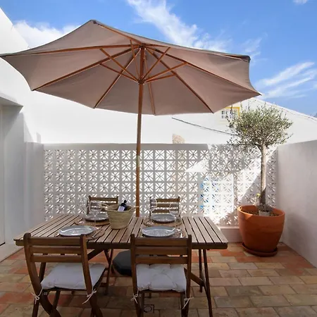 Casa De 1 *